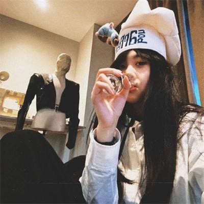 麻辣老师1这个女生有点冷